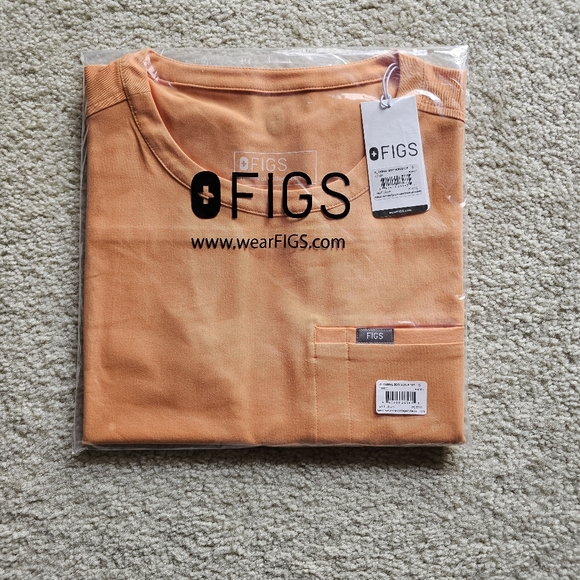 Figs Shaka Orange Scrub Set - Picture 4 of 8